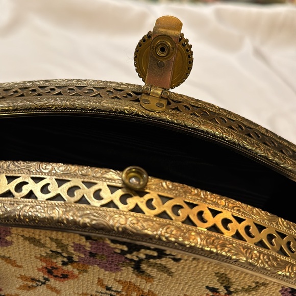 Vintage 1950’s Filigree Metal & Needlepoint Handbag Purse - Picture 8 of 17